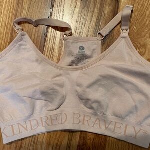 Kindred Bravely nursing bra, size medium, light pink